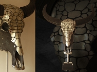 waterbuffel-schedel-snakeskin-kleur-tin-op-sokkel